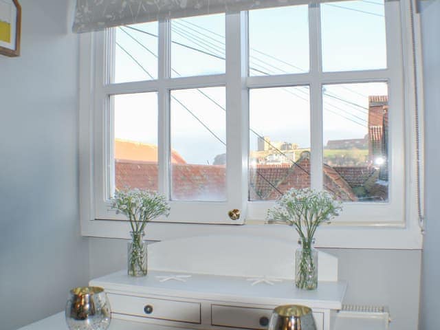 Attractive double bedroom | Endeavour Cottage, Whitby