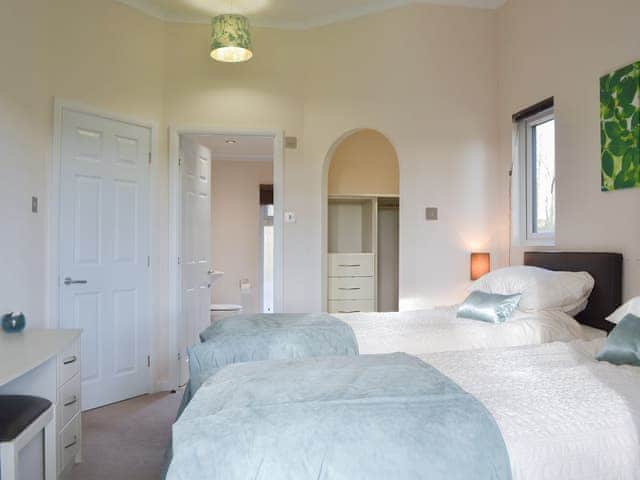 Attractive bedroom with en-suite bathroom | Oak Lodge, Clatworthy, near Williton