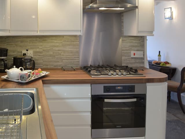Modern, well equipped kitchen | Samphire Cottage, Brixham