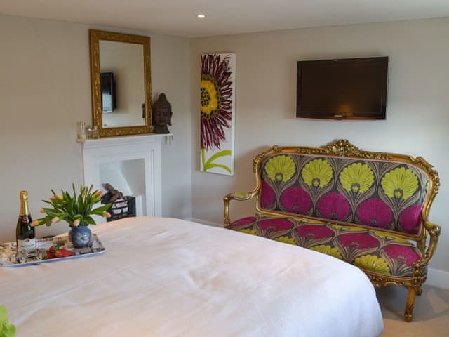 Double bedroom | Samphire Cottage, Brixham