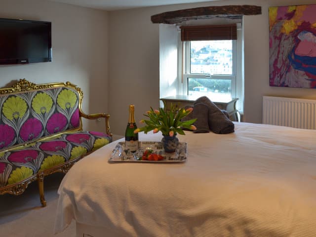 Double bedroom | Samphire Cottage, Brixham