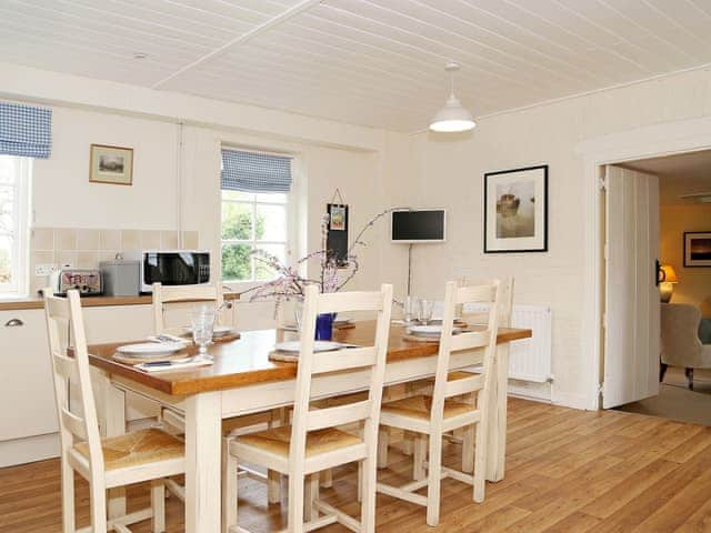 Kitchen/diner | Leacon Hall Oast, Near Tenterden