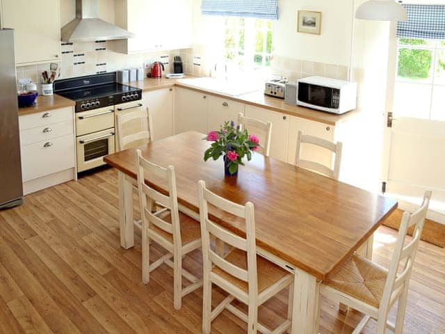 Kitchen/diner | Leacon Hall Oast, Near Tenterden