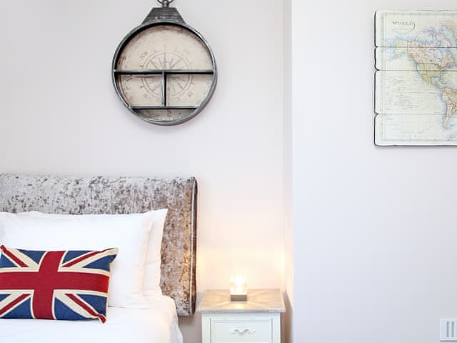 Twin bedroom | Skyfall, Canterbury