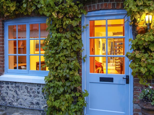 Exterior | Lay Your Hat In Winchester, Winchester