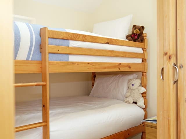 Bunk bedroom | Kentish Barn Retreat, Chilham