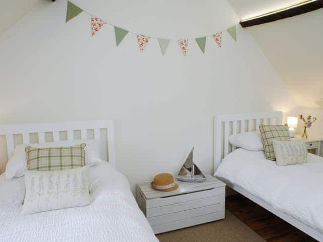 Twin bedroom | Pemberly, Winchester