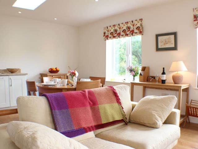 Living area | Broomley Cottage, Near Salisbury