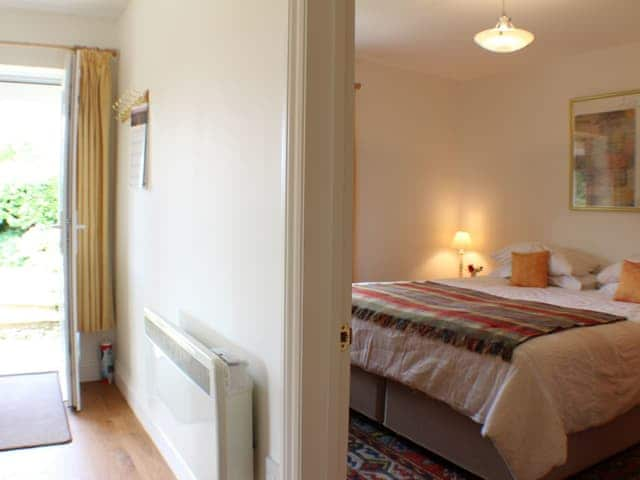 Double bedroom | Broomley Cottage, Near Salisbury