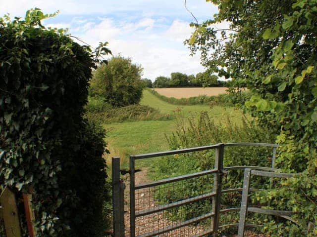 Surrounding area | Broomley Cottage, Near Salisbury