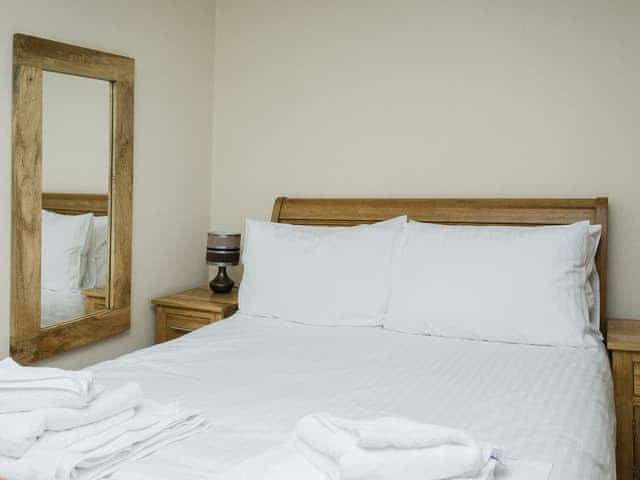 Charming double bedroom | Sunny Beach Apartment, Shanklin