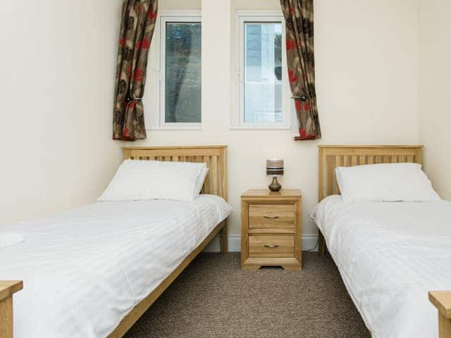 Comfortable twin bedroom | Sunny Beach Apartment, Shanklin