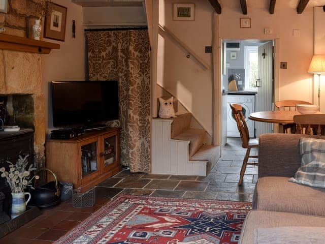 Living room with dining area | Cosy Cottage, Bourton-on-the-Hill, near Moreton-in-Marsh