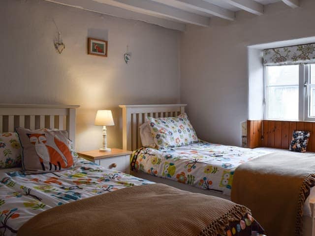 Twin bedroom | Cosy Cottage, Bourton-on-the-Hill, near Moreton-in-Marsh