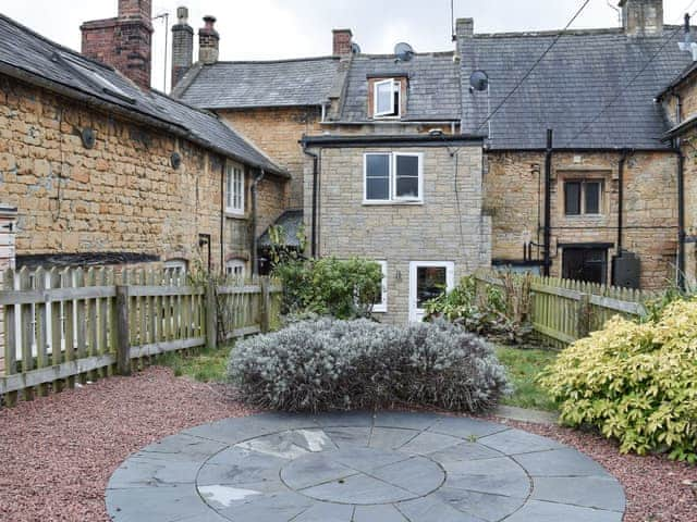 Garden | Cosy Cottage, Bourton-on-the-Hill, near Moreton-in-Marsh