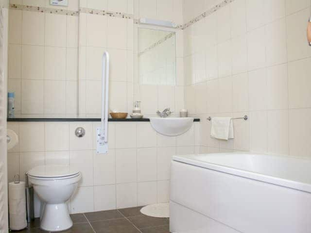 Bathroom | Sandhole Barn, Snodland