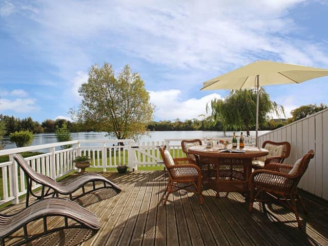 Sitting out area | Coot Lake House, Cotswold Lakes