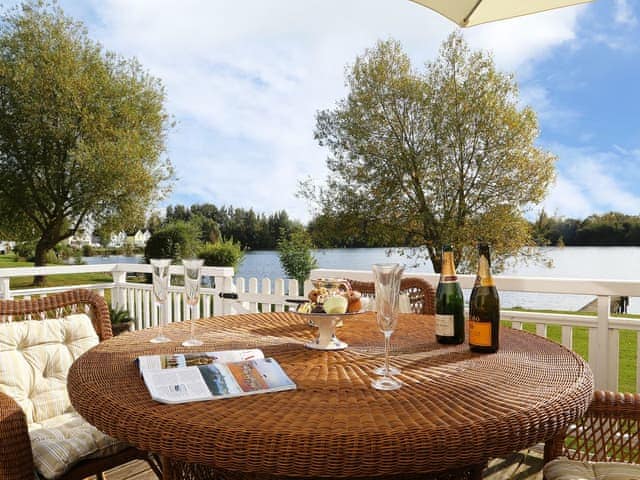 Sitting out area | Coot Lake House, Cotswold Lakes