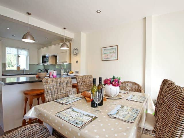 Kitchen and dining area | Coot Lake House, Cotswold Lakes