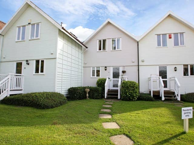 Exterior | Coot Lake House, Cotswold Lakes