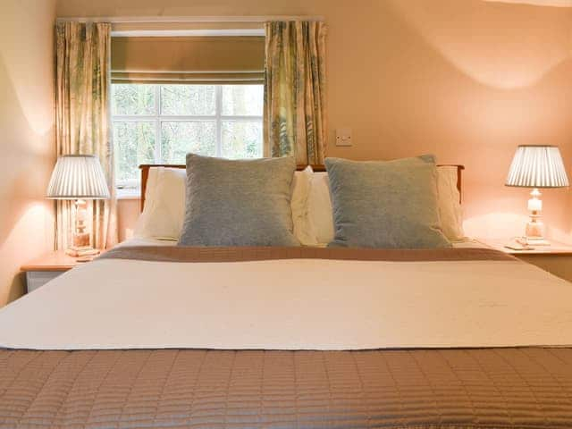 Charming and romantic double bedroom | The Farriers - The Abbey Coach House, St. Mary&rsquo;s Park, Windermere