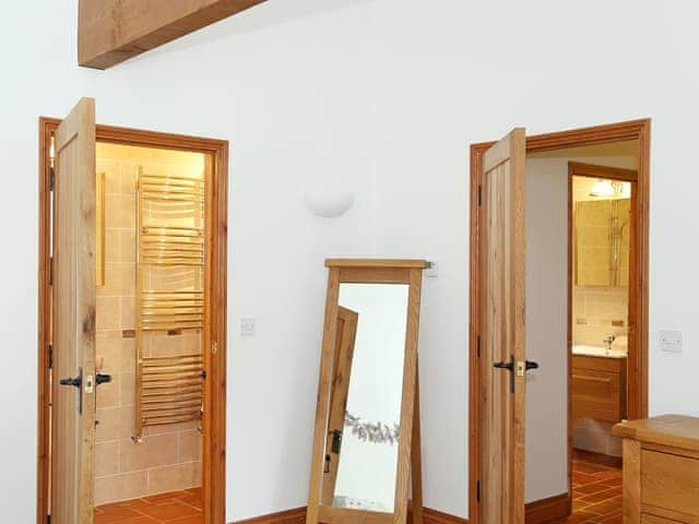 Double bedroom | Wisteria Cottage, Acrise, near Folkestone