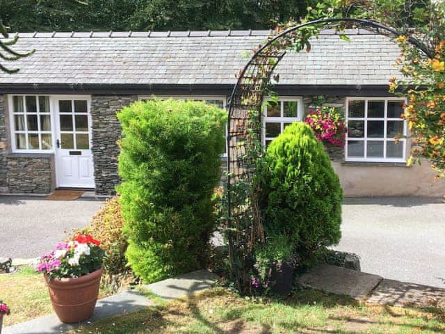 Delightful slate-built holiday cottage | The Farriers - The Abbey Coach House, St. Mary&rsquo;s Park, Windermere