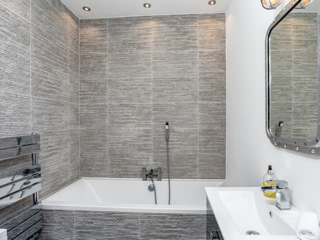 Bathroom | Marina Beach House, Torquay