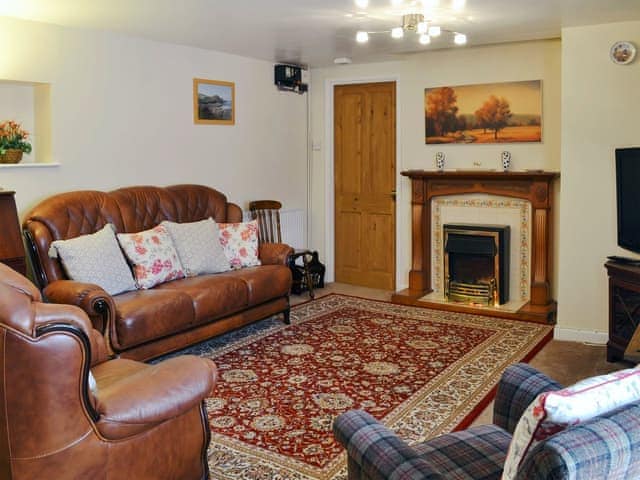 Spacious living room with dining area | The Bridge Inn Apartment, Bridgerule, near Bude