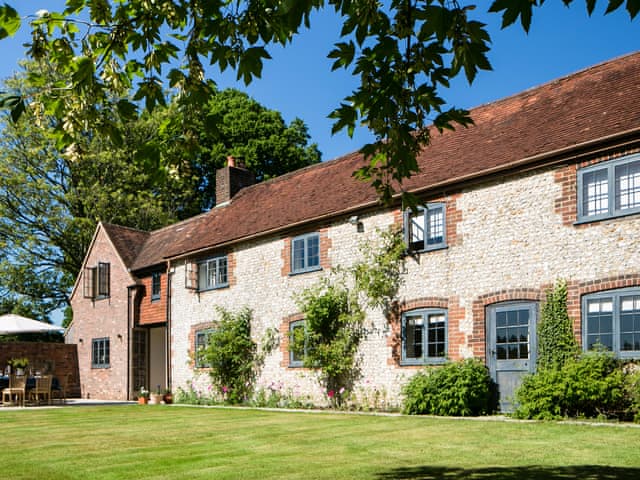 Exterior | Brickwood Farmhouse, West Meon