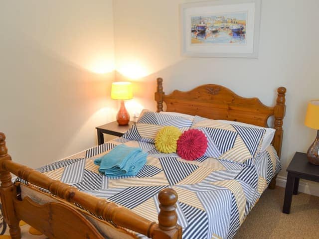 Double bedroom | Tregarthen Cottage, Goldsithney, near Marazion