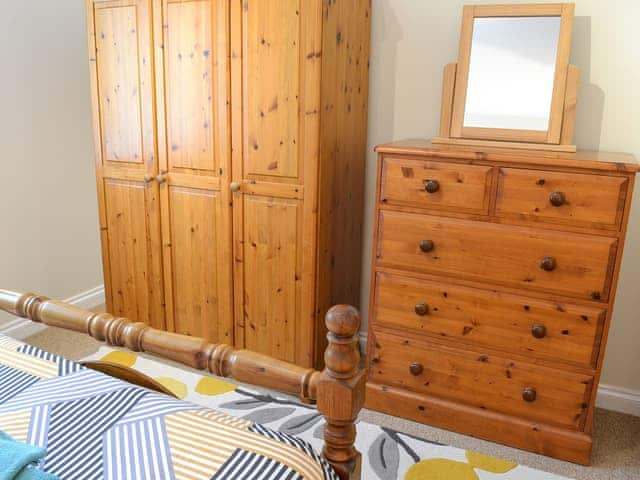 Double bedroom | Tregarthen Cottage, Goldsithney, near Marazion