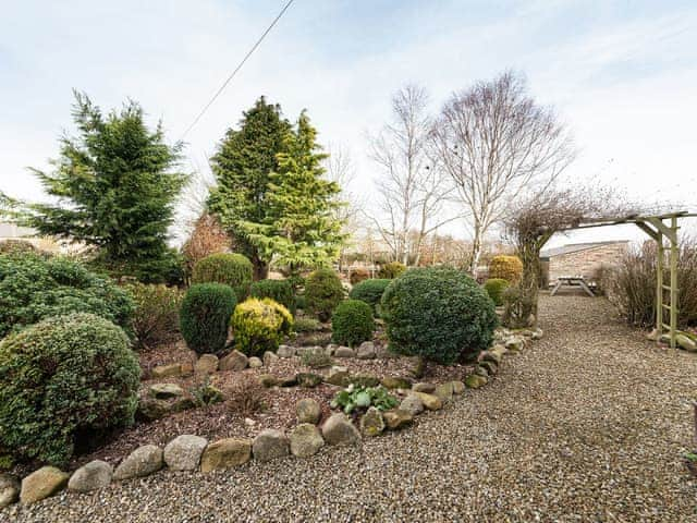 Appealing garden areas | South Farm Cottage, Wallhouses near Corbridge