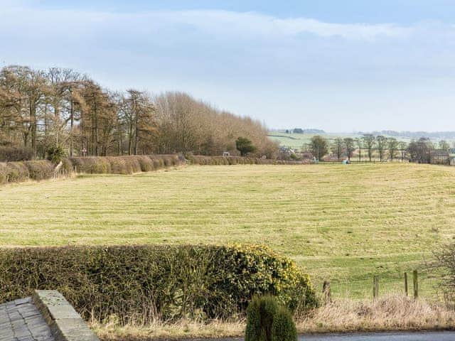 Picturesque rural views | South Farm Cottage, Wallhouses near Corbridge