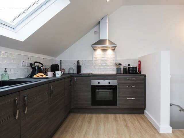 Spacious kitchen area | The Fox - High Oak Holidays, Wicklewood, near Wymondham