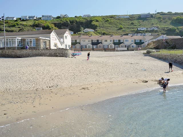 Picturesque view of the property from the beach | Seagull Cottage, Portreath