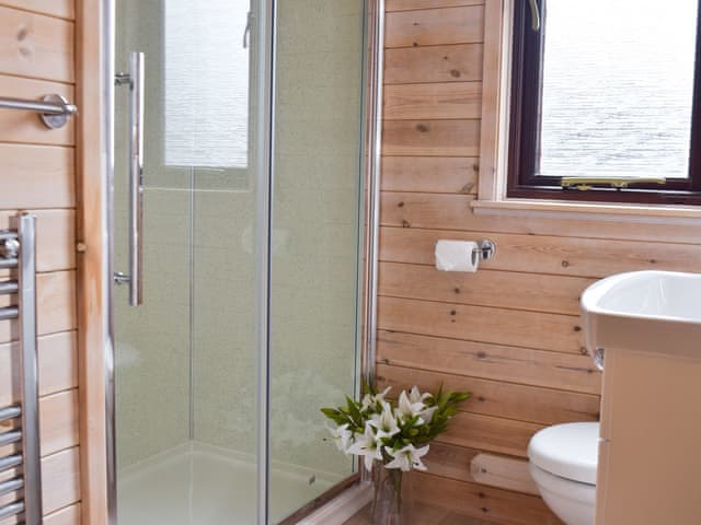 Shower room | Whinny Brow - Burnside Park - Burnside Park, Keswick