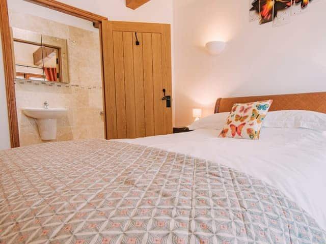 Double bedroom | Olive Tree Cottage, Acrise, near Folkestone