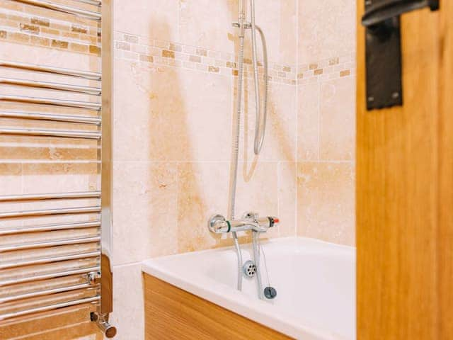 Bathroom | Olive Tree Cottage, Acrise, near Folkestone