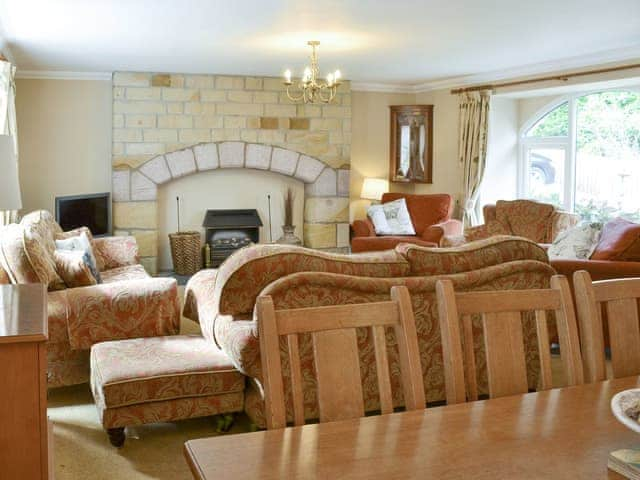 Stylish living and dining room | The Mill House - Warenford Cottages, Bamburgh