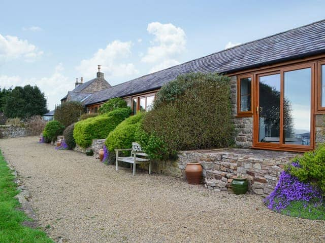 Delightful rural accommodation | Common House Farm, Melkridge