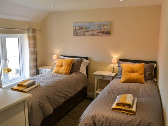 Double / twin bedroom | Sandy Toes - Sandy and Salty, Mundesley, near North Walsham