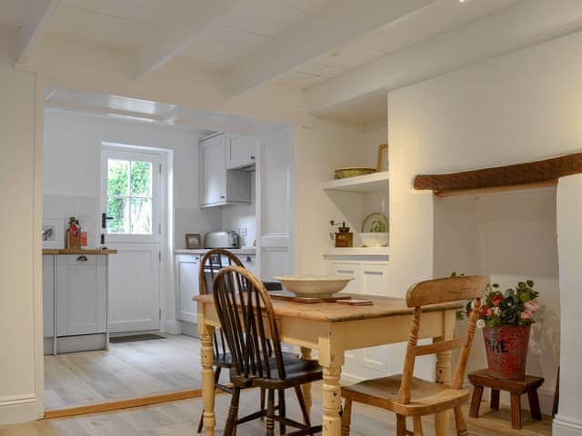 Dining room leading into kitchen | Beehive Cottage, St Breock near Wadebridge