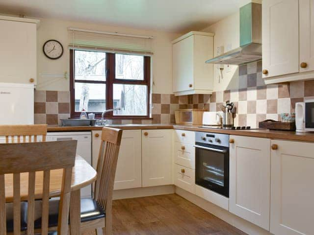 Fully appointed fitted kitchen | Hornbeam Lodge - Eversleigh Woodland Lodges, Shadoxhurst, near Ashford