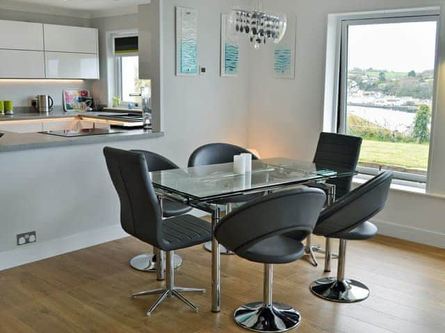 Amazing dining area, fab harbour views | Gwel An Porth, Falmouth