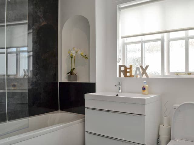 Bathroom | Highland Cottage, Whitehaven