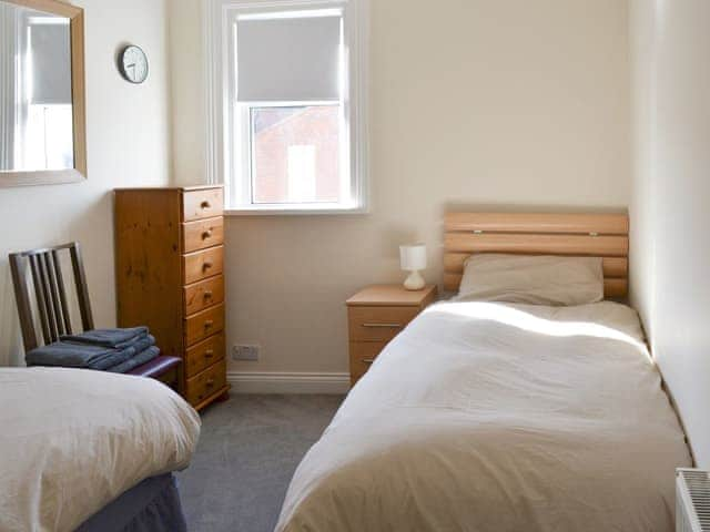 Comfortable twin bedroom | The Harbour Master&rsquo;s House, Bridlington