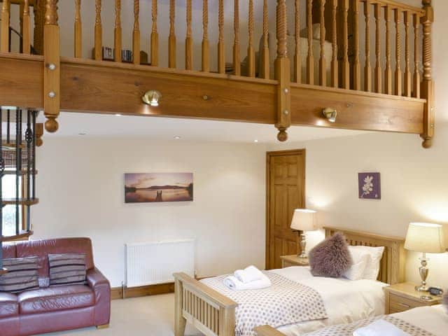 Spacious twin bedroom with mezzanine | New House, Windermere