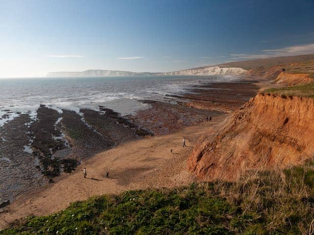 Compton Beach | Suntrap, The Stables - Kingat, VentnorWhitwel