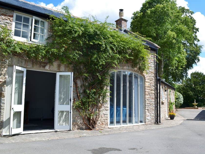 The Coach House - UKC3504